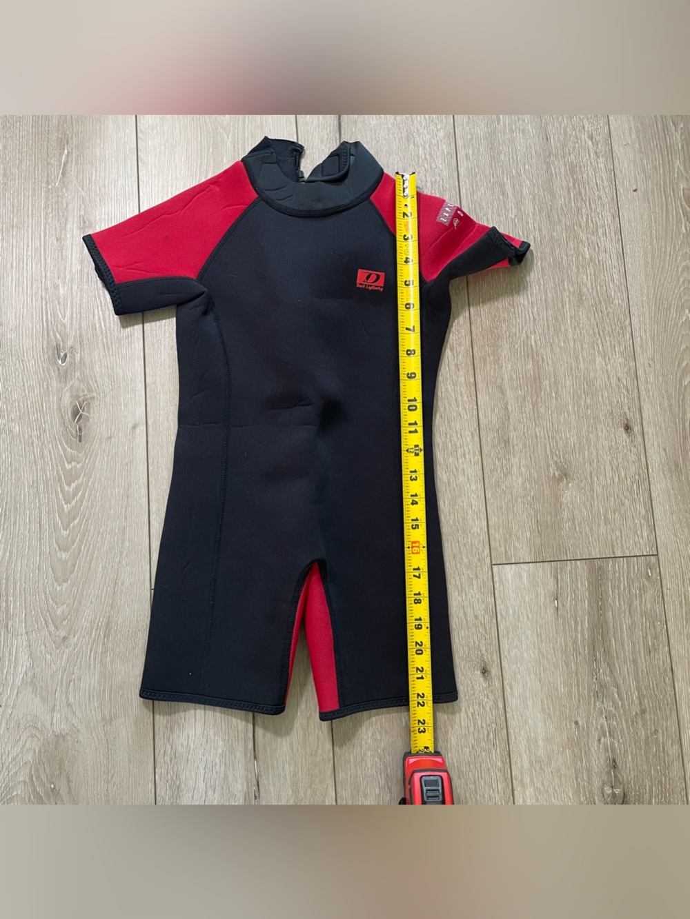 Dark Lightning Kids Shorty Wetsuit Size 6 3mm Neoprene Thermal Swimsuit RedBlack - Picture 5 of 6